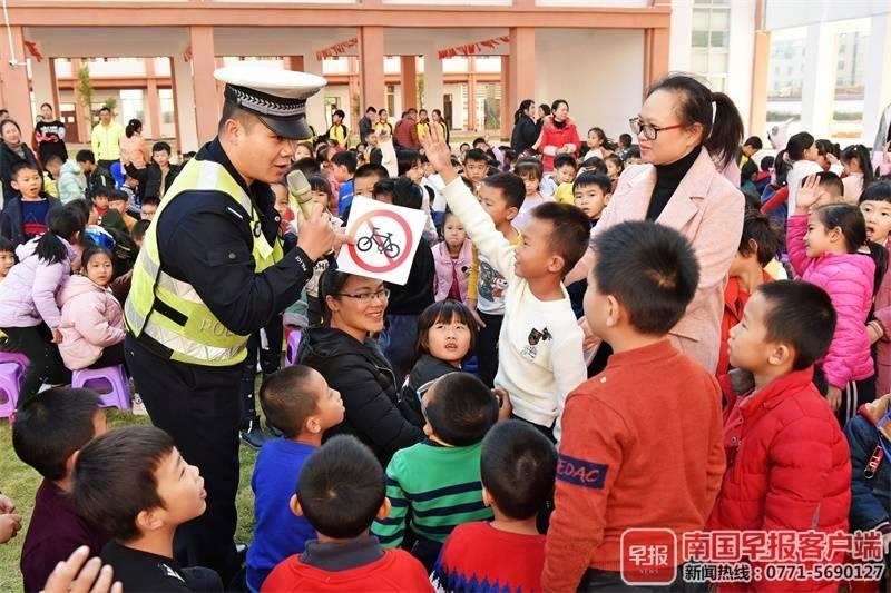 合浦最新交通事故及其影响