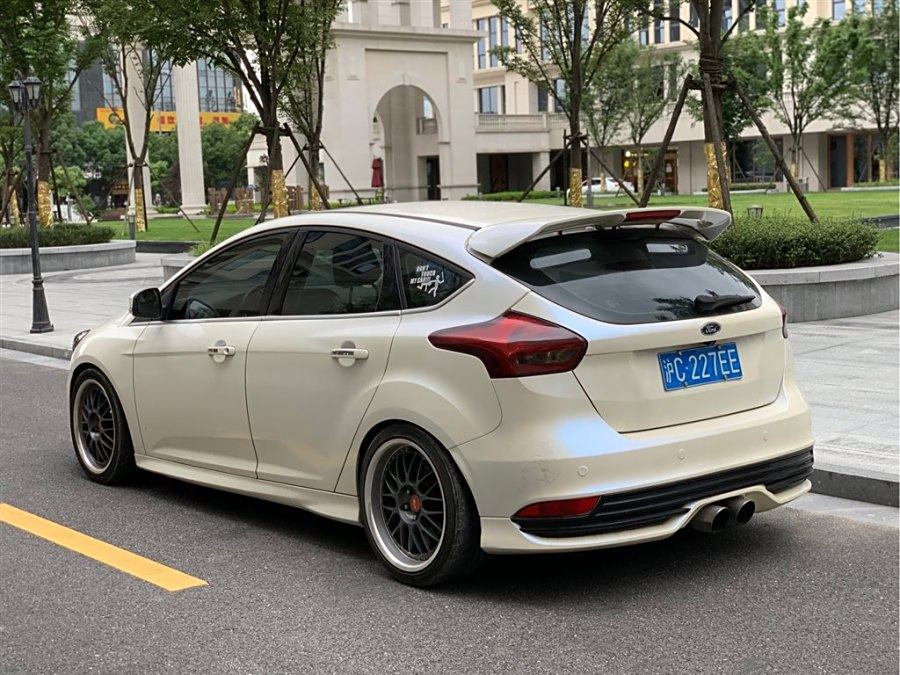 福特福克斯改装